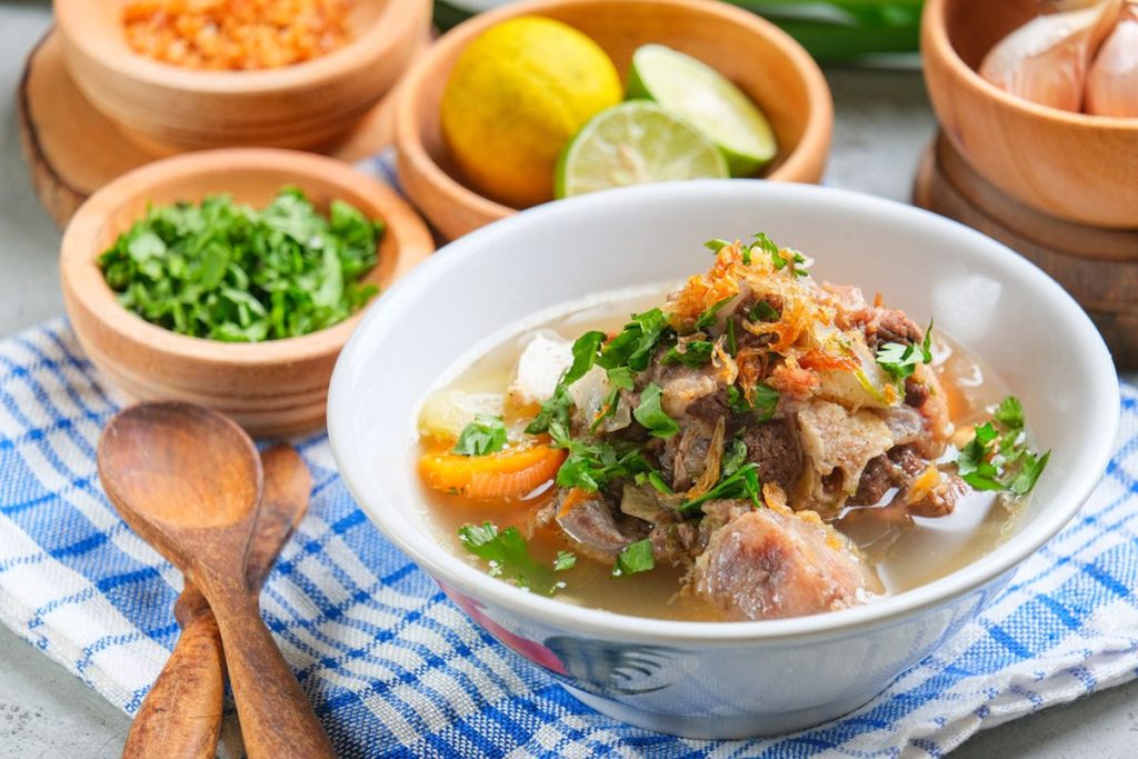 Resep Sop Iga Sapi Empuk dengan Kuah Bening dan Gurih